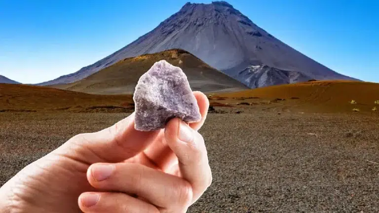 « 9 fois la demande mondiale », la découverte d’un gigantesque gisement de lithium dans un endroit insoupçonné