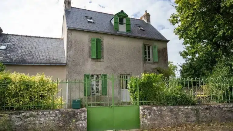 « C’est la justice à deux vitesses » : Elle squatte la maison d’un magistrat, la loi anti-squat rend son verdict en dix jours