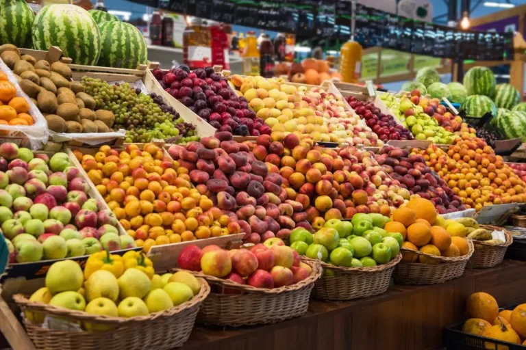 Fruits et légumes bourrés de pesticides : ces deux enseignes de supermarchés sont à éviter, selon Greenpeace