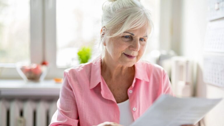 Impôts 2026 : la case secrète que les plus de 65 ans oublient de vérifier et qui leur coûte très cher