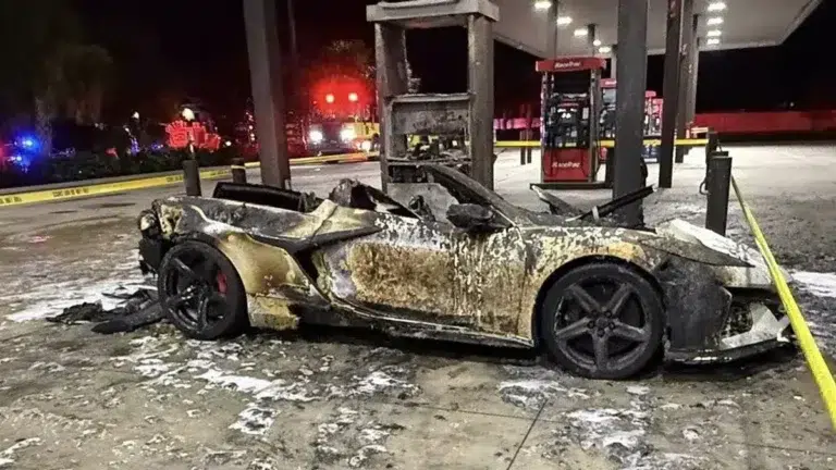 « La voiture a explosé quand je faisais le plein » : Ce grand constructeur automobile a rappelé 23 000 voitures de luxe à plus de 100 000 dollars