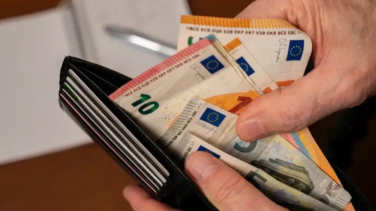 Paiement En Liquide Interdit Voici Les Nouveaux Plafonds Bientot En Vigueur Dans Toute Leurope